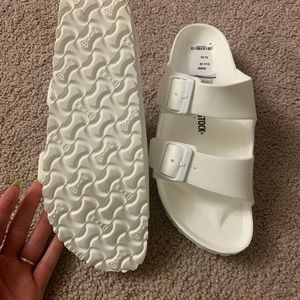 *NWT* BIRKENSTOCK Rubber Arizona Sandals
